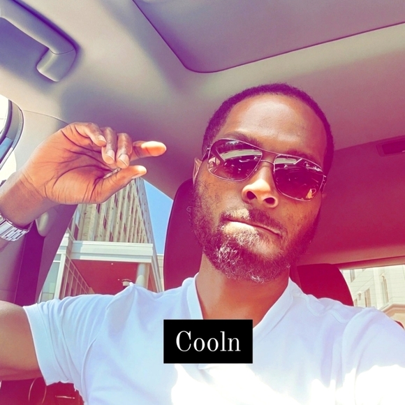 Meet your Posher, Derrick - Picture 1 of 1